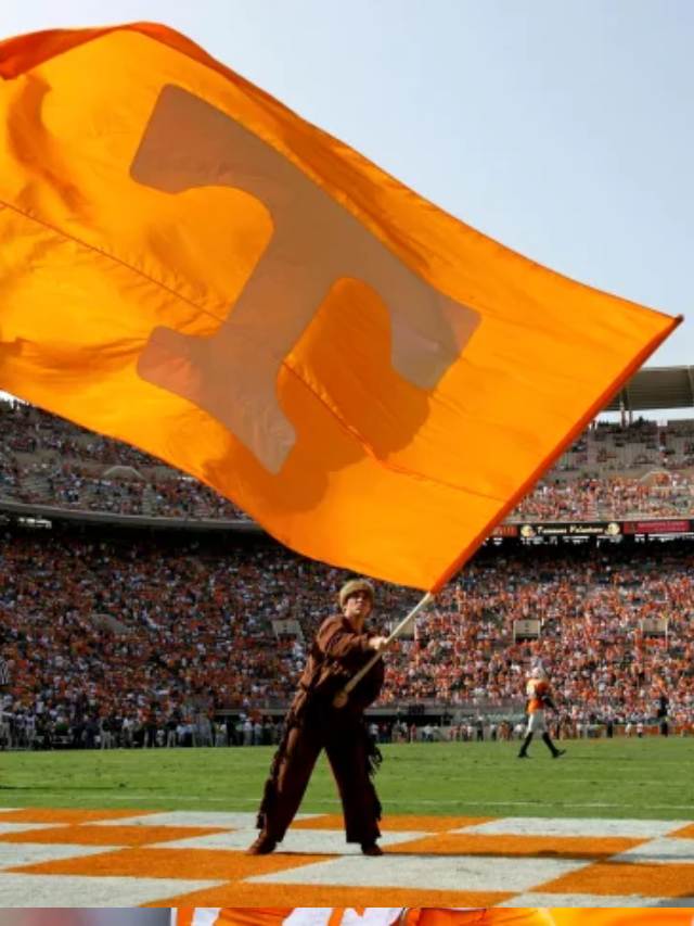 College Football World Reacts To Spectacular Tennessee Upset Loss