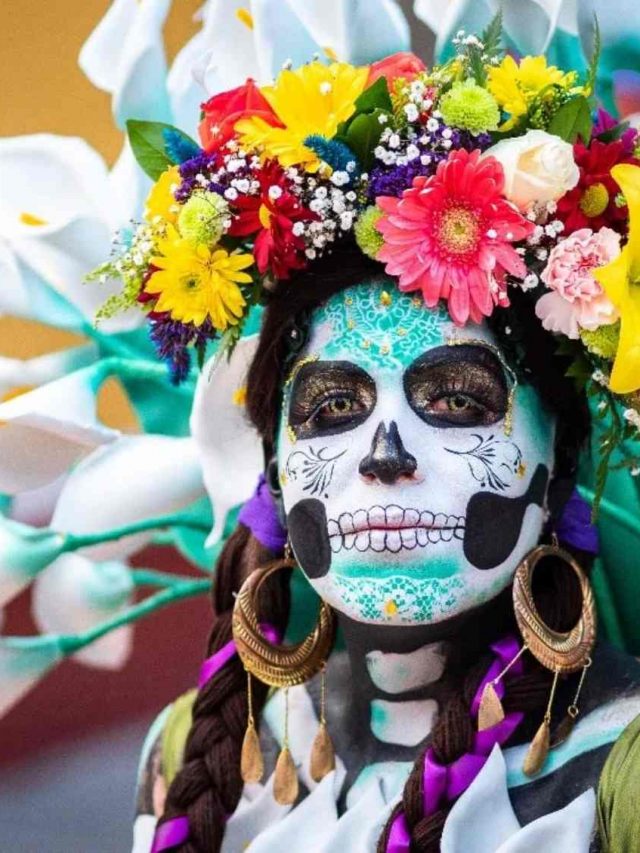 On November 1, Day of Death is celebrated with full of joy in Mexico